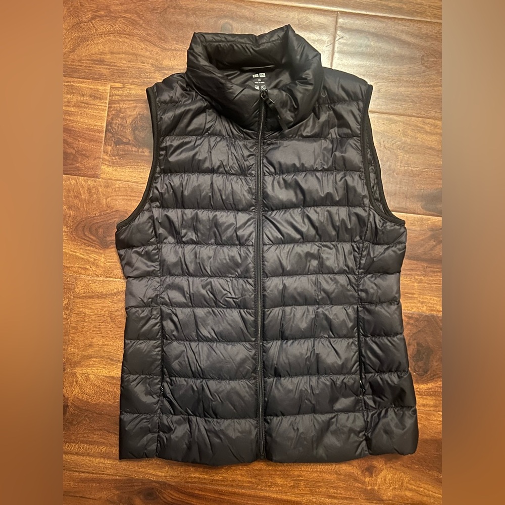 Uniqlo Lightweight Down Vest XS Black